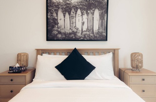 Jumeira 3 Bed & Breakfast | Luxury Stay: Panoramic Sunset Views