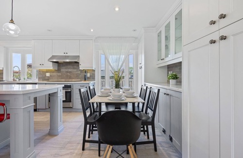 Pickering House | Luxury Stay W/Chef’s Kitchen