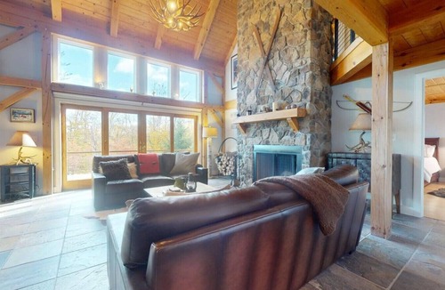 Stratton Mountain House | Luxury Stratton Getaway-On Shuttle,Prime Location!