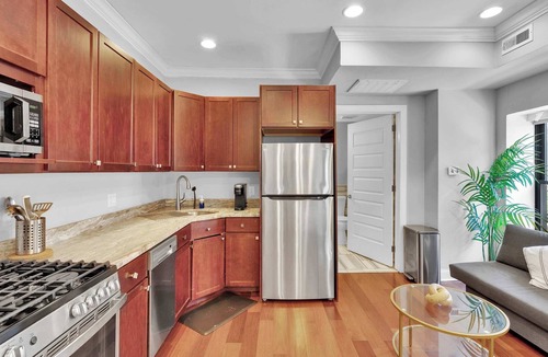 Northern Liberties Apartment | Luxury Studio | 2 Beds | Northern Liberties