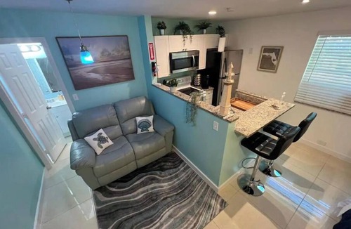 Lake Ridge Apartment | ★Luxury Studio★ 5 min to Beach ★