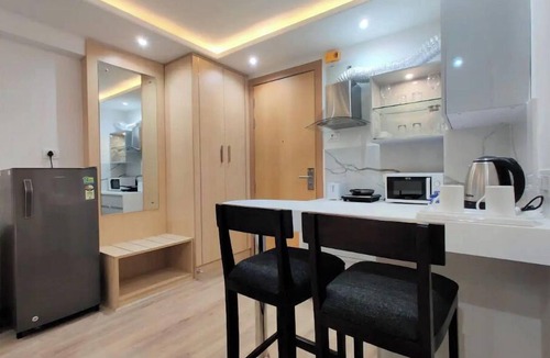 Shyam Nagar Apartment | Luxury Studio Apartment with rooftop infinity pool
