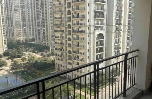 New Delhi Apartment | Luxury Studio Apt in Dlf Capital Greens West Delhi