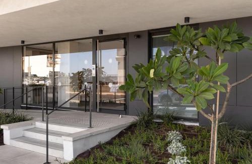 Tel Aviv Promenade Apartment | Luxury Studio Beach Flat 212