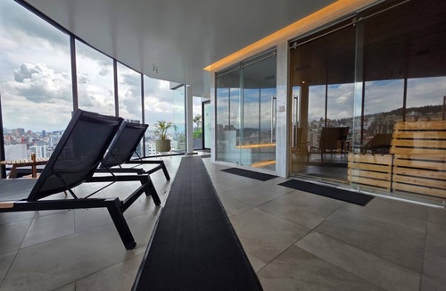 La Carolina Apartment | Luxury Studio in Harmony - Best Area Quito, Pool, Gym & Fast WiFi
