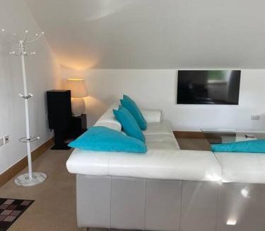 Frizington Apartment | Luxury Studio Loft with Car Charging Point