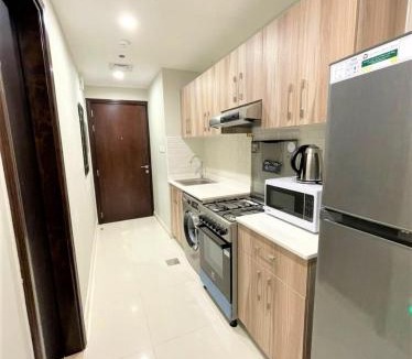 Dubai Sports City Apartment | Luxury Studio Pool & Gym Access in Dubai Sports City