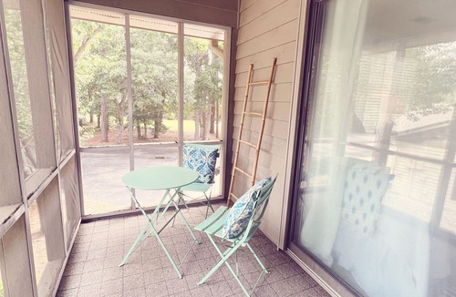 Sea Trail Apartment | Luxury studio suite in Sea Trail. Close to beach. Wonderful screen in porch.