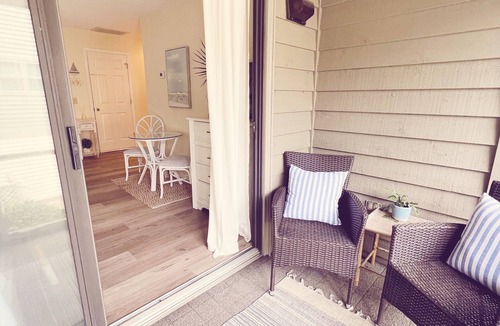 Sea Trail Apartment | Luxury studio suite in Sea Trail. Close to beach. Wonderful screen in porch.