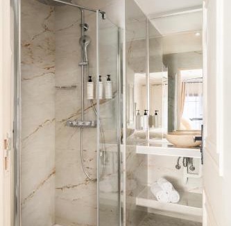 Strasbourg -Saint-Denis Apartment | Luxury Suite Marais Boulevard Saint Denis - Merveil