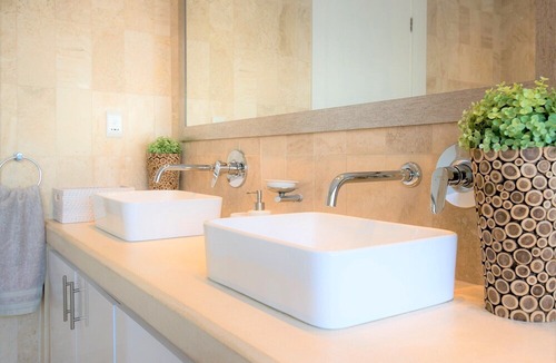 Sunset Beach Apartment | LUXURY SUITE - OCEAN BREEZE SUNSET BEACH