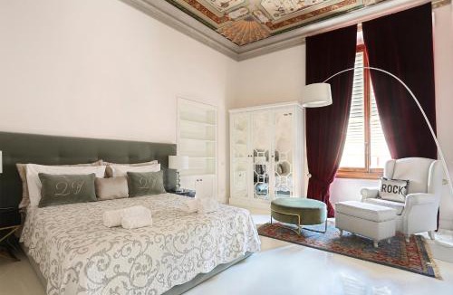 Santa Croce Apartment | LUXURY suite with amazing Terrace in Florence-hosted by Sweetstay