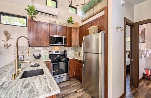 Waynesville Cabin | Luxury Tiny House Only for Adults in North Carolina
