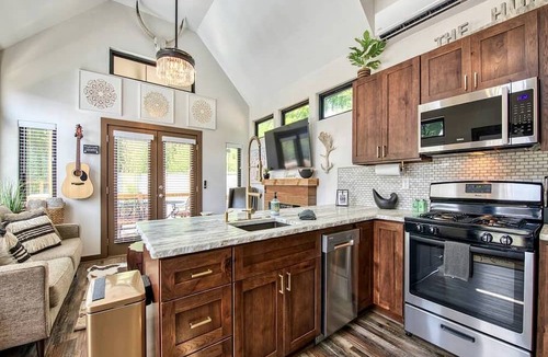 Waynesville Cabin | Luxury Tiny House Only for Adults in North Carolina
