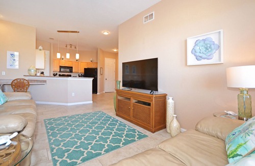 Loughman Condo | Luxury Top Floor Condo, 3 Bedroom, Disney 10 Mins