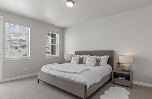 Deer Mountain House | Luxury Townhome in Great Location, Hot Tub +Patio, Gourmet Kitchen, Almost Heaven!
