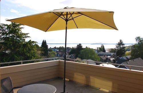 West Queen Anne House | Luxury Townhome with Amazing View