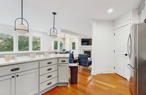 Broadway House | Luxury townhome with gas fireplace and easy access to downtown