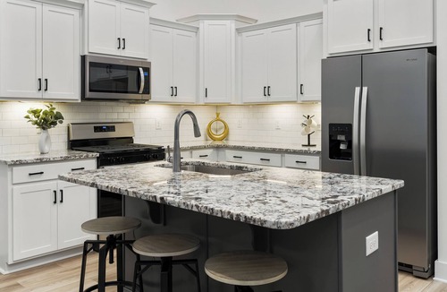 Central House | Luxury Townhome with Golf Cart 4 miles to Clemson Memorial Stadium