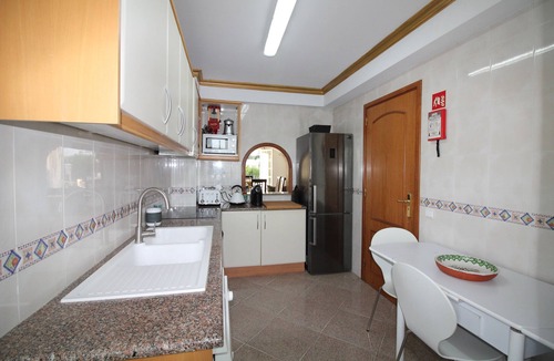 Vale de Carro Villa | Luxury V5 | Pool & Jacuzzi | Beach 20 minutes walk | Groups & Families