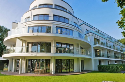 Timmendorfer Strand Apartment | Luxury vacation apartment 1.02 with balcony near the beach in Timmendorfer Strand