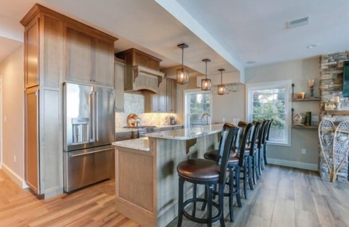 Meredith House | Luxury Vacation Home -Lake Winnipesaukee with 50' Dock w outdoor firepit.