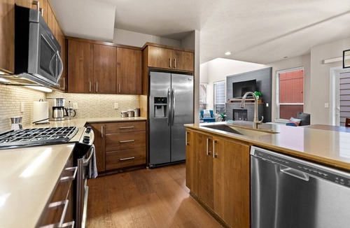 Eugene House | Luxury Vacation Home Rental in Eugene, Oregon: Unwind in Style
