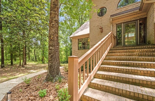 Daphne House | LUXURY Vacay! Secluded, Events Welcome, Waterpark + Golfing Nearby, Wifi, Slp 25