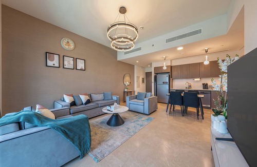 Downtown Dubai Apartment | Luxury Views: Full Burj Khalifa & Fountain Show