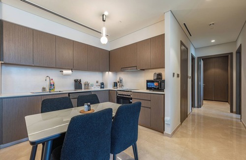 Downtown Dubai Apartment | Luxury Views: Full Burj Khalifa & Fountain Show