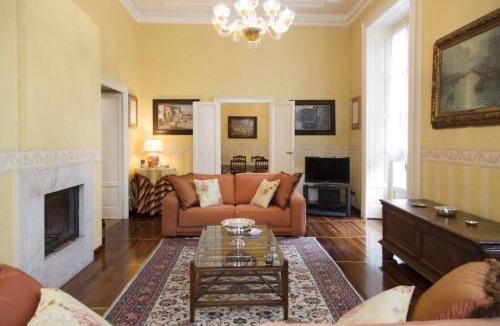 Ghiffa Villa | Luxury Villa - Beach & Swimming Pool
