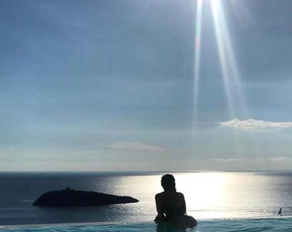 Cucco-Riviere Villa | Luxury villa Blue&Blanc piscina a sfioro isola