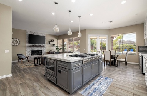 Fallbrook House | Luxury Villa Close to your wedding venues, Golf and Wineries