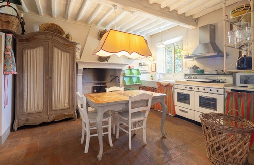 San Ginese Villa | Luxury Villa for 10, Pool, Garden, Park Lucca