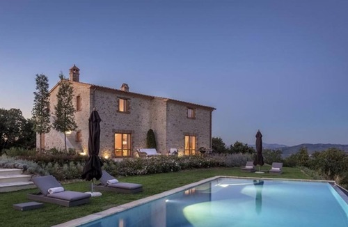 Montelovesco Villa | Luxury Villa for 6 inside a wonderful Estate
