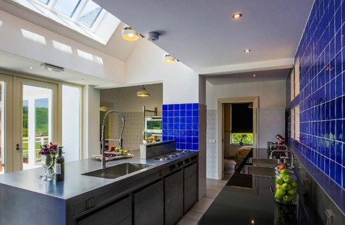 Mechelen House | Luxury Villa for Groups with modern bathrooms, Spa, Sauna, Indoor Pool, Professional Kitchen