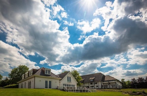 Mechelen House | Luxury Villa for Groups with modern bathrooms, Spa, Sauna, Indoor Pool, Professional Kitchen