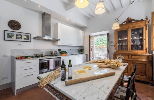 Massa e Cozzile Villa | Luxury Villa Gialla with the view of tuscan countryside