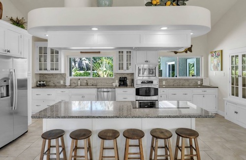 Holmes Beach Villa | Luxury Villa · Heated Saltwater Pool & Spa · Steps to Beach