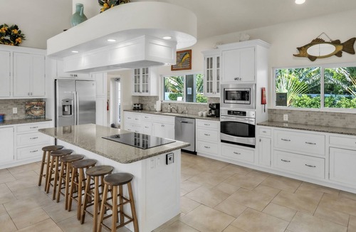 Holmes Beach Villa | Luxury Villa · Heated Saltwater Pool & Spa · Steps to Beach