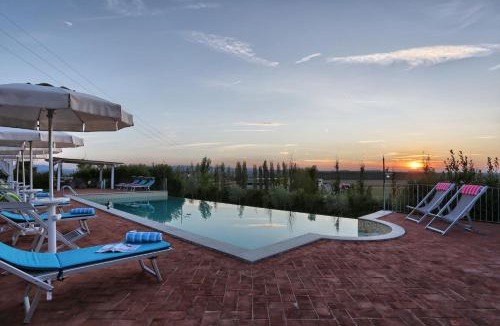 Palaia Villa | Luxury Villa in Tuscany with Pool near Pisa and Florence - Sixe Bedrooms 12 pl