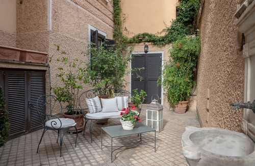 San Giovanni Villa | Luxury Villa Isabella Basilica San Giovanni
