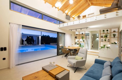 Agios Ioannis Villa | LUXURY VILLA KARIDIA 2 BEDROOM 4+2 GUESTS