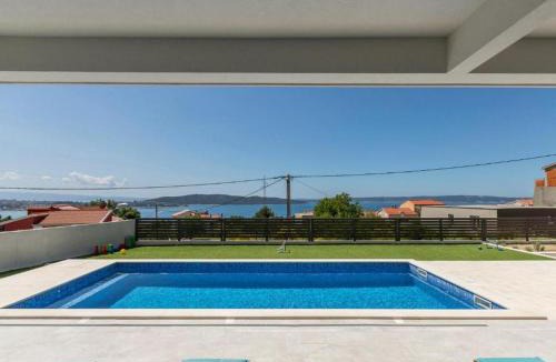 Kastel Sucurac Villa | Luxury Villa La nonna Ana - heated pool, sea view, near Split