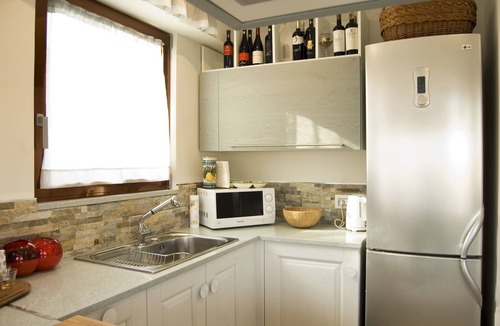 Arenella Villa | Luxury villa located in a quiet street and close to the sea (1 km.)