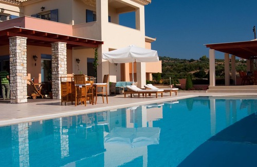Messini Villa | luxury villa,Mesinnia,penthouse sea view, family,reunions,swimming pool,leisure