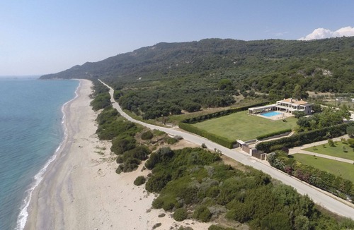 Kastrosikia Villa | Luxury Villa on Sandy Beach, Beautiful Garden, Private Pool and Games Room