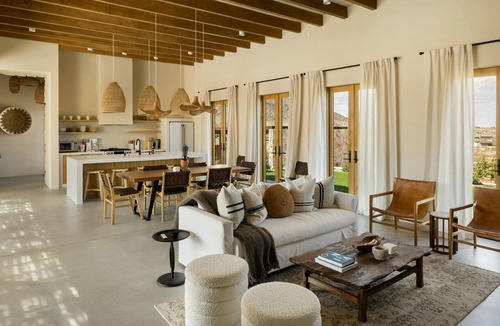 Joshua Tree Villa | Luxury Villa - Pool, Spa, Rooftop Deck and Views