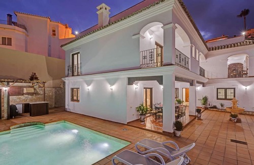 Punta Lara Villa | Luxury villa, pool table, hot tub, close amenities