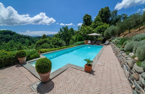 Mologno Villa | Luxury Villa, Private Pool, Views, Barga, Tuscany. 3 ensuite Bedrooms